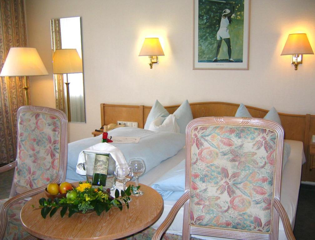 Landhotel Sonneneck - Breuna Im Naturpark Ngoại thất bức ảnh